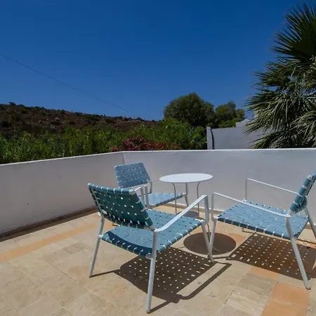 Ladonia Zemda Hotell
