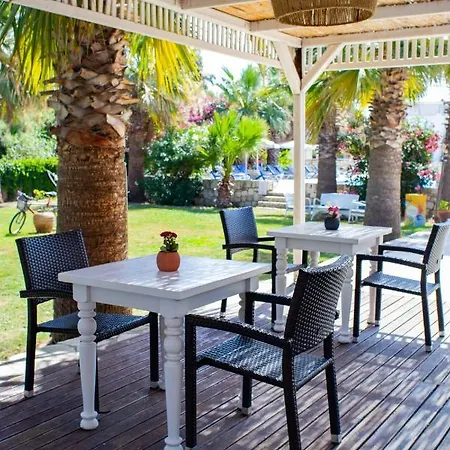 Ladonia Zemda Hotel 3*